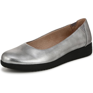 image:imageNaturalizer Womens Idea Ballet FlatPewter Metallic